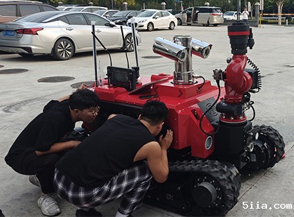 革新环保监测技术：雷竞技raybet官网入口气体检测仪携手机器人共绘化工园区绿色未来